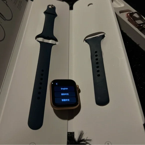 Apple Smart Watch Series 6 GOLD 40MM GPS ALUMINUM BOX BAND BUMPERS IMPECCABLE - Picture 12 of 16